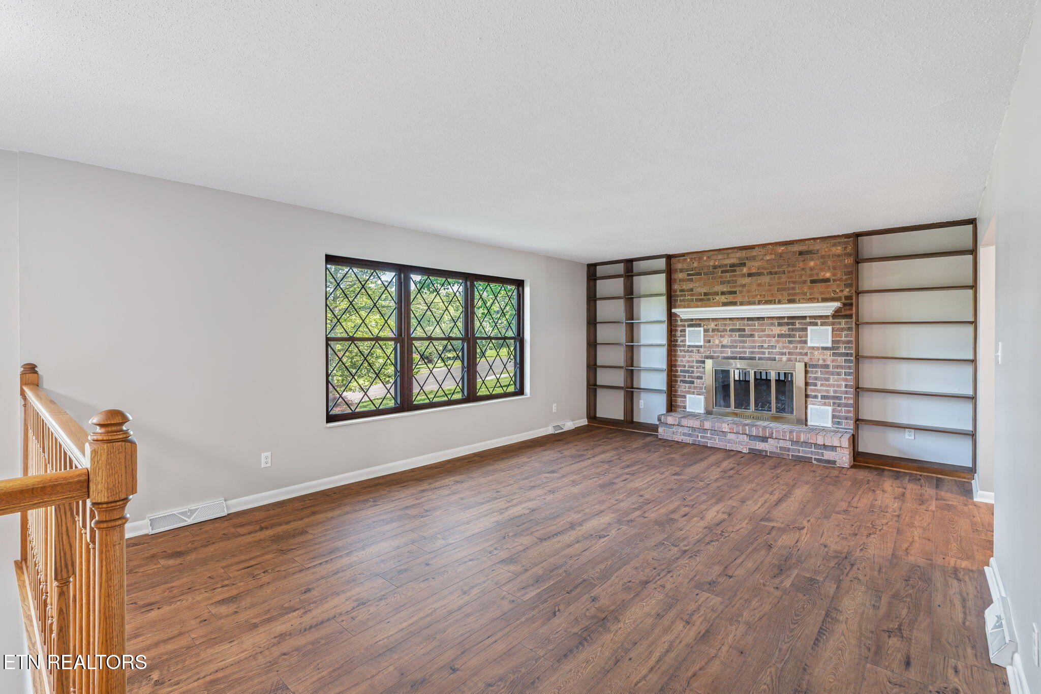 206 Lakeview Lane Oak Ridge, TN 37830 - Photo 7 of 59 19-web-or-mls-206 Lakeview Lane-14