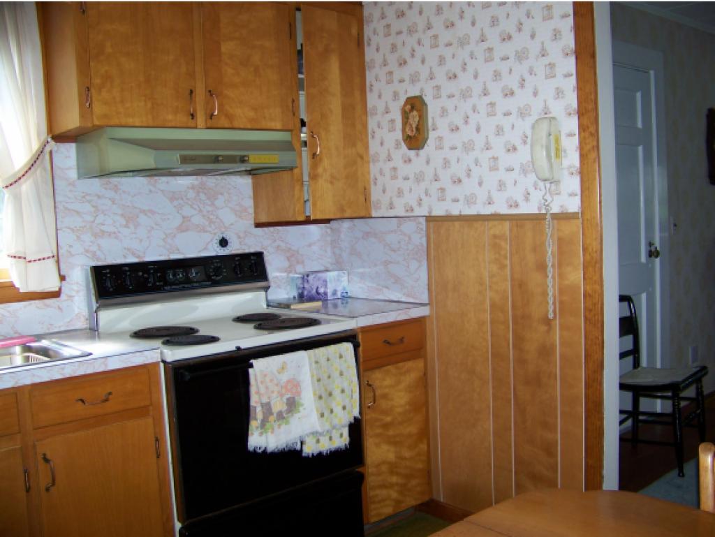 9 Elm Street Rockingham, VT 05101 - Photo 8 of 21