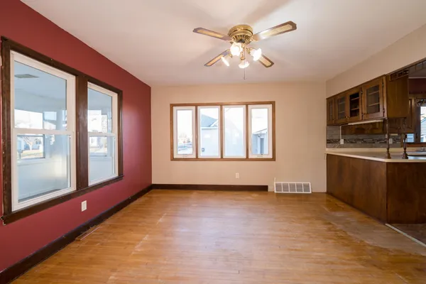 $204,900 | 235 West Vine Street, Mondovi, WI 54755