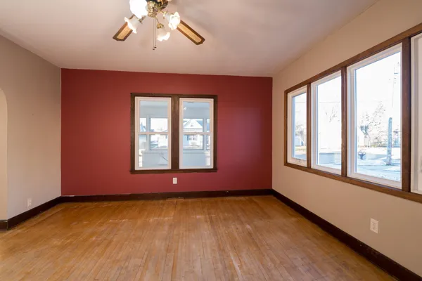 $204,900 | 235 West Vine Street, Mondovi, WI 54755