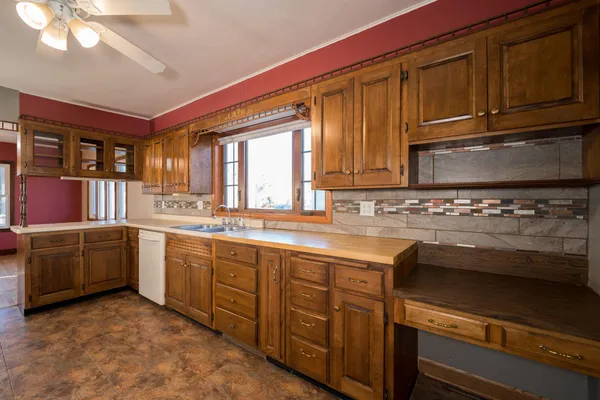 $204,900 | 235 West Vine Street, Mondovi, WI 54755