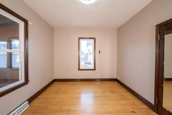 $204,900 | 235 West Vine Street, Mondovi, WI 54755