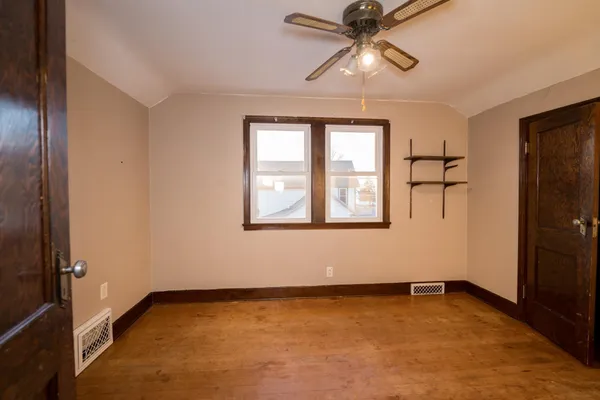 $204,900 | 235 West Vine Street, Mondovi, WI 54755