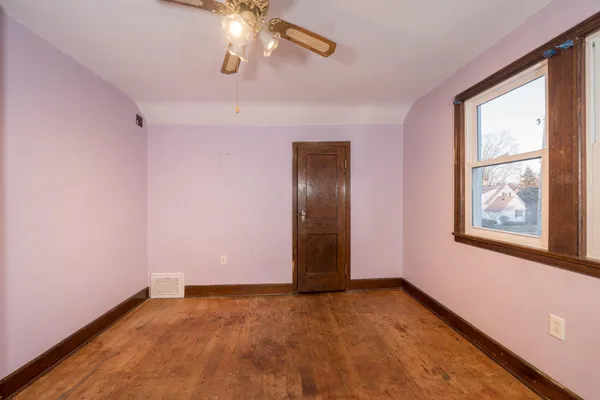 $204,900 | 235 West Vine Street, Mondovi, WI 54755