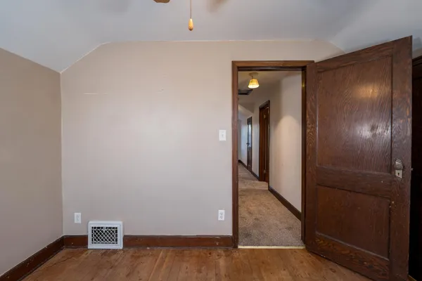 $204,900 | 235 West Vine Street, Mondovi, WI 54755