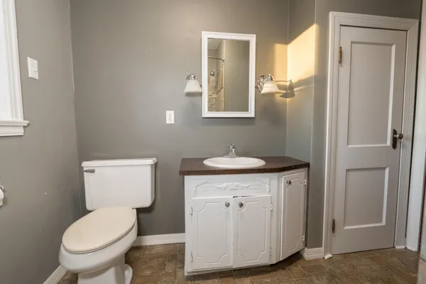 $204,900 | 235 West Vine Street, Mondovi, WI 54755