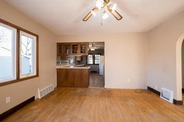 $204,900 | 235 West Vine Street, Mondovi, WI 54755