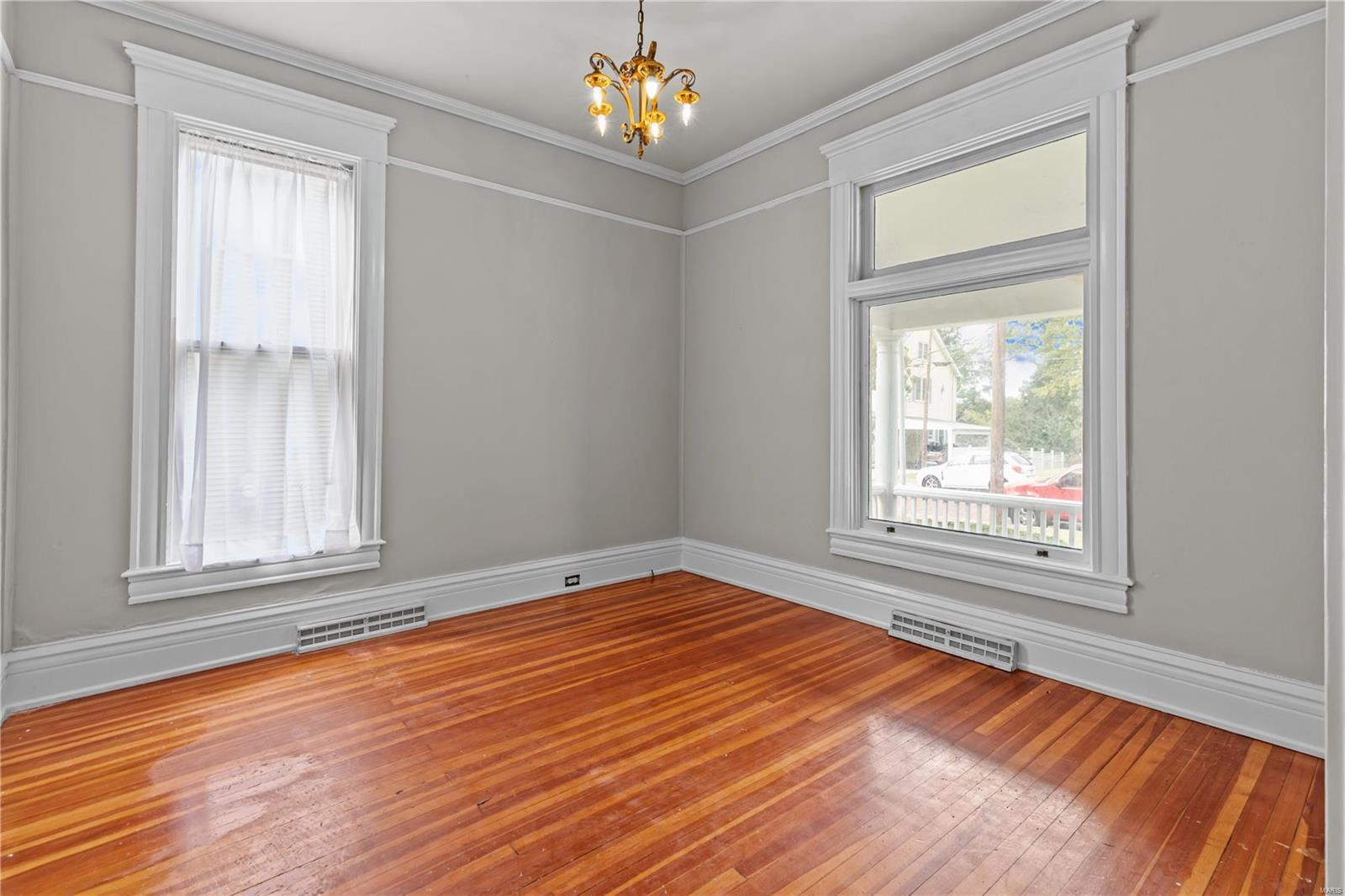 415 Bluff Street Alton, IL 62002 - Photo 11 of 35