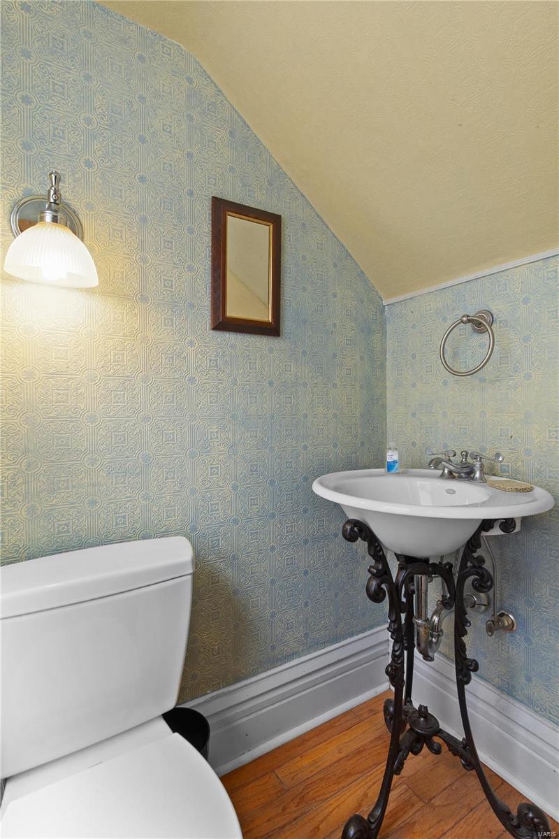 415 Bluff Street Alton, IL 62002 - Photo 18 of 35