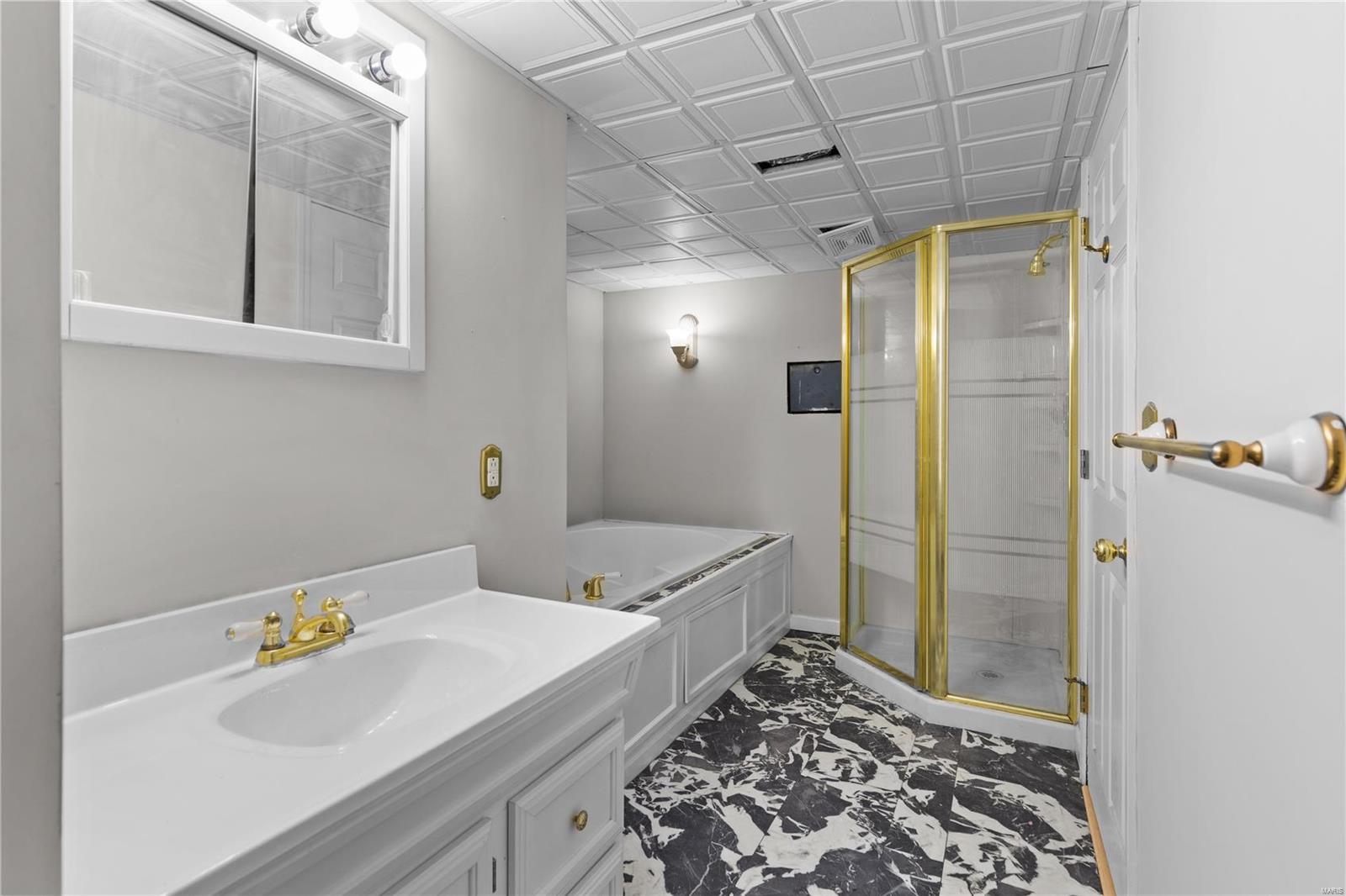 415 Bluff Street Alton, IL 62002 - Photo 32 of 35