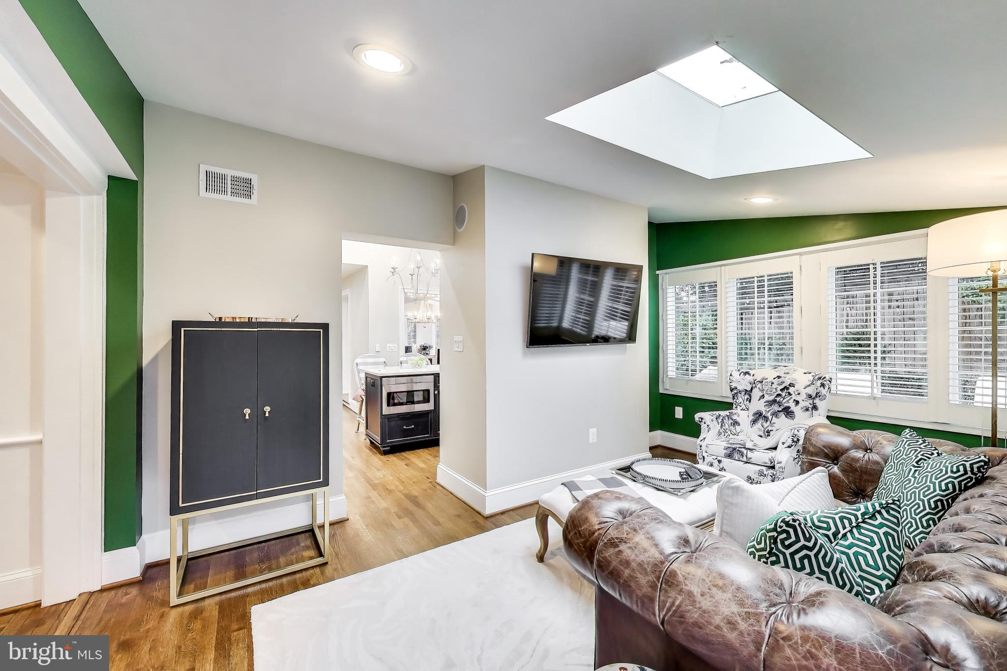 5205 Falmouth Road Bethesda, MD 20816 - Photo 10 of 47