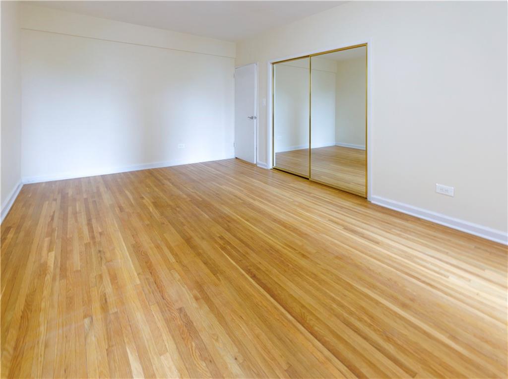 9425 Shore Road, Unit 2H Brooklyn, NY 11209 - Photo 12 of 17 Royal Sized Bedroom