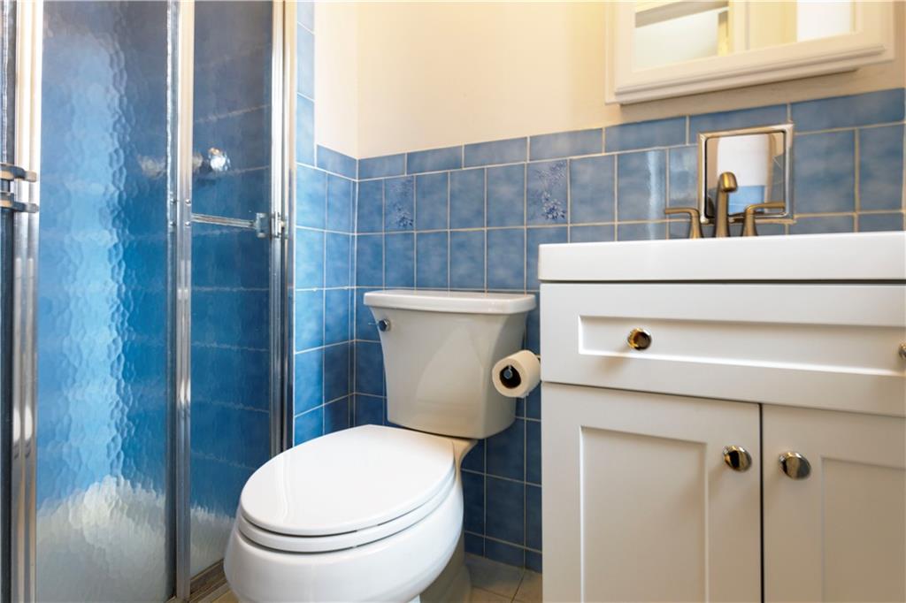 9425 Shore Road, Unit 2H Brooklyn, NY 11209 - Photo 14 of 17 Bedroom's Bathroom