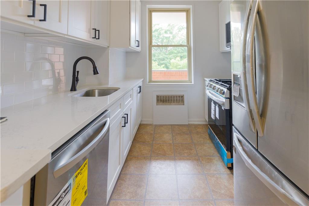 9425 Shore Road, Unit 2H Brooklyn, NY 11209 - Photo 6 of 17 Gallery Image 6