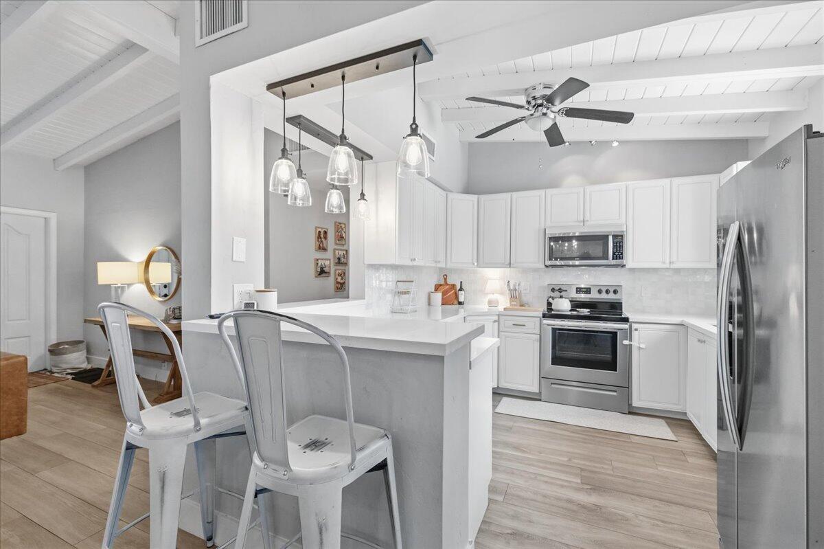 2220 Northeast 34th Court Lighthouse Point, FL 33064 - Photo 12 of 37 13-8I8A2130