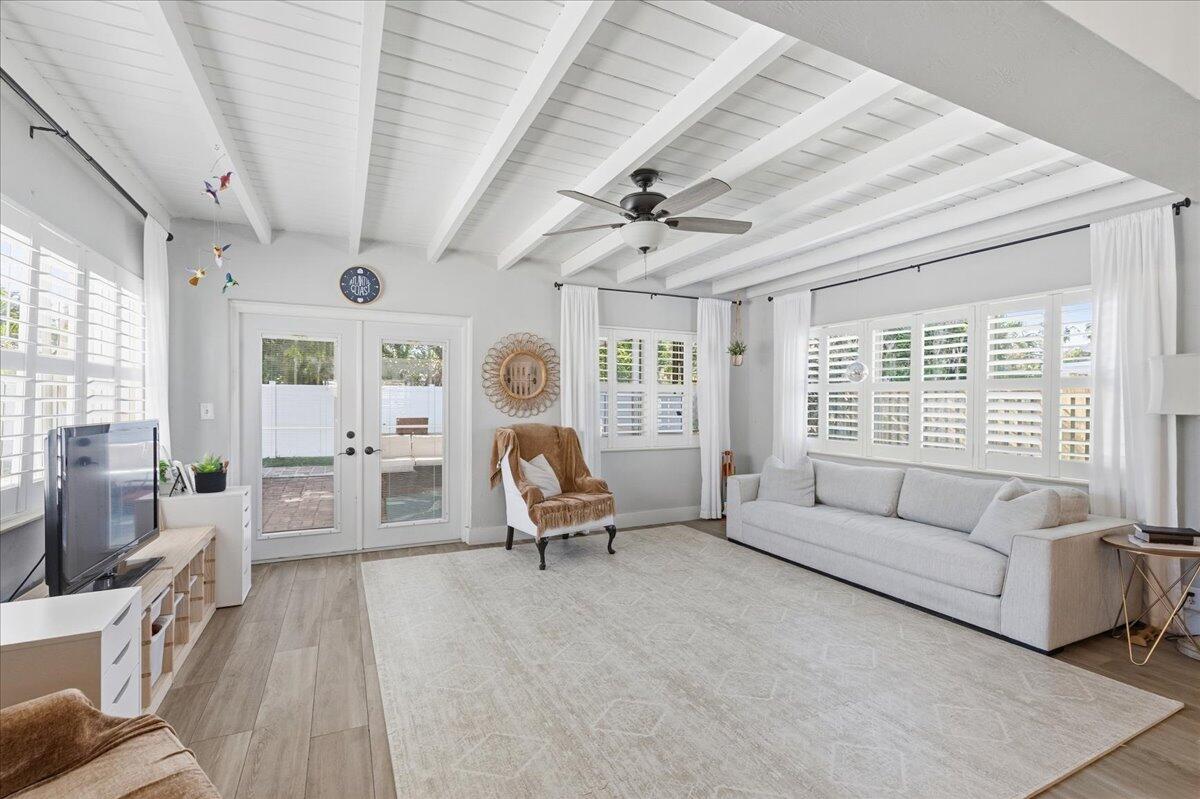 2220 Northeast 34th Court Lighthouse Point, FL 33064 - Photo 8 of 37 09-8I8A2110