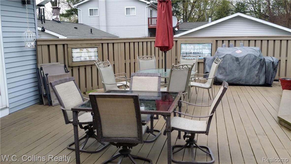 2476 Maplecrest Road Sterling Heights, MI 48310 - Photo 8 of 9 Deck