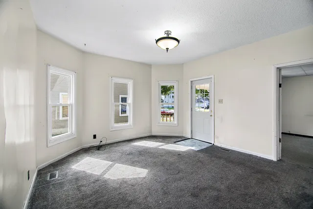 $174,900 | 224 North Grand Avenue, Bradley, IL 60915