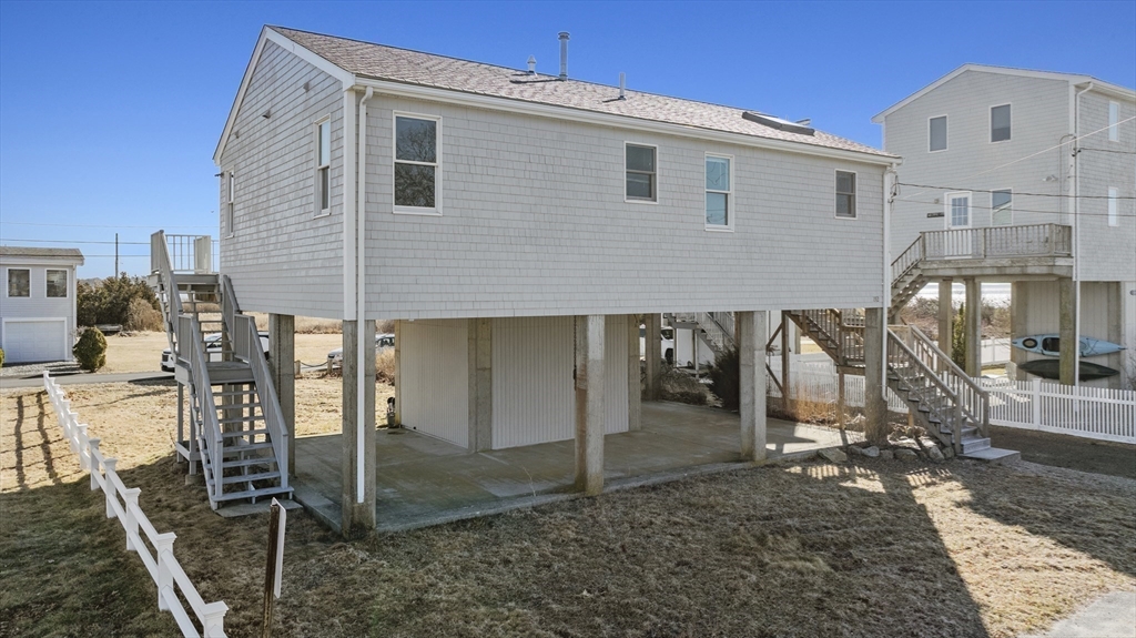 192 Swifts Beach Road Wareham, MA 02571 - Photo 4 of 30