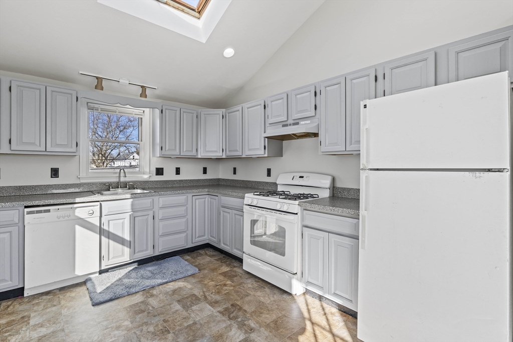 192 Swifts Beach Road Wareham, MA 02571 - Photo 6 of 30