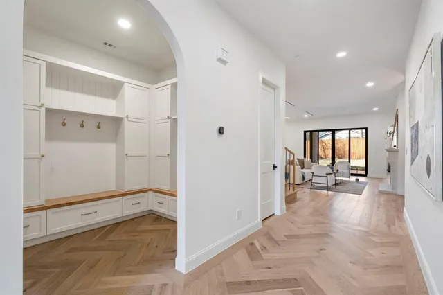 $1,995,000 | 6321 Belmont Avenue, Dallas, TX 75214