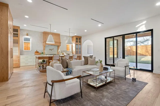 $1,995,000 | 6321 Belmont Avenue, Dallas, TX 75214