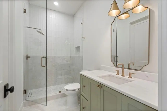 $1,995,000 | 6321 Belmont Avenue, Dallas, TX 75214