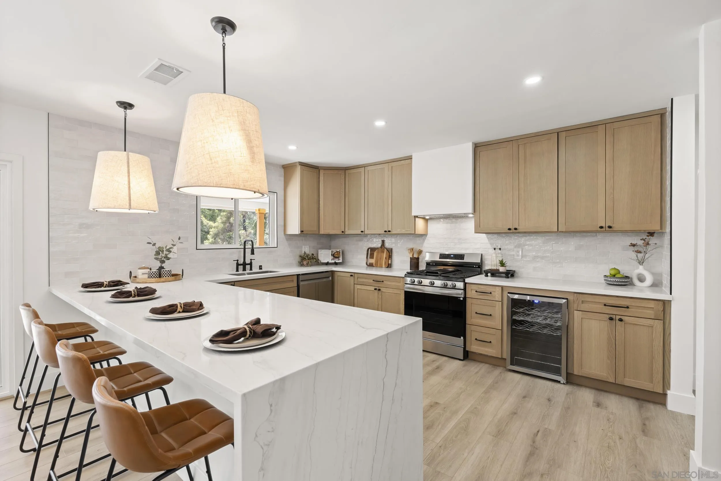 16561 Martincoit Road Poway, CA 92064 - Photo 2 of 43