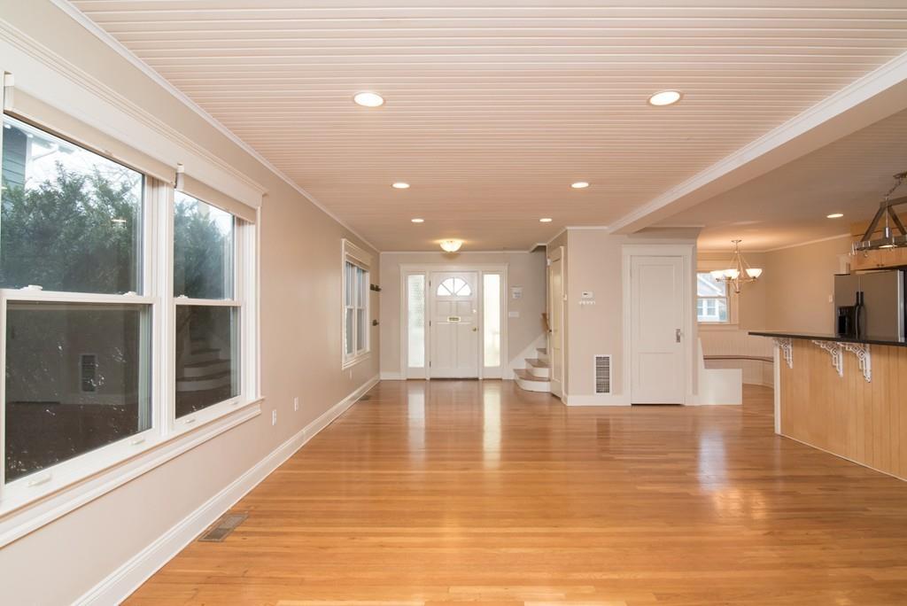 147 Court Road Winthrop, MA 02152 - Photo 4 of 26 Gallery Image 4