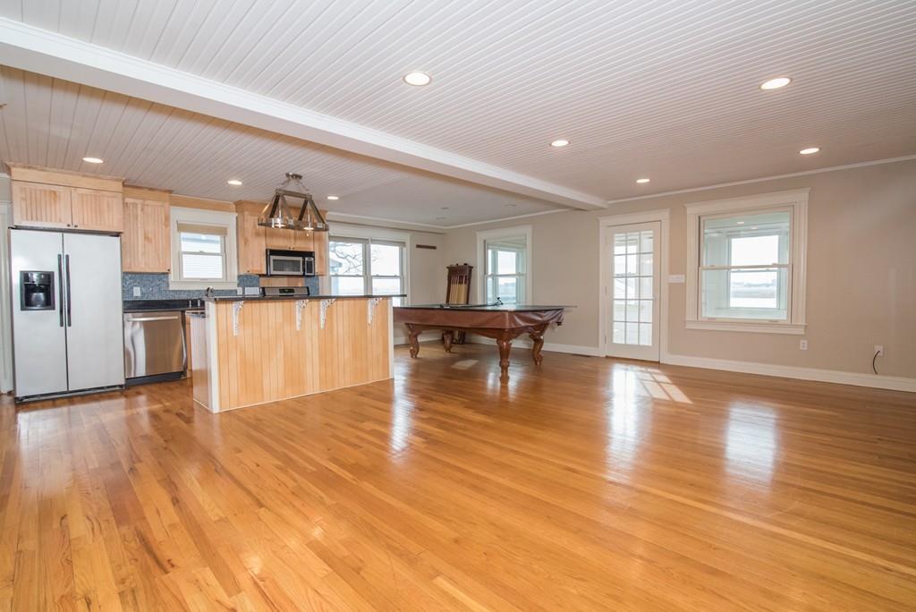 147 Court Road Winthrop, MA 02152 - Photo 6 of 26 Gallery Image 6