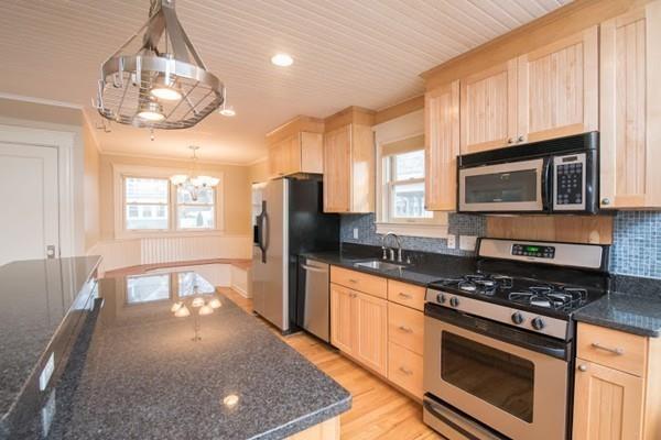 147 Court Road Winthrop, MA 02152 - Photo 8 of 26 Gallery Image 8