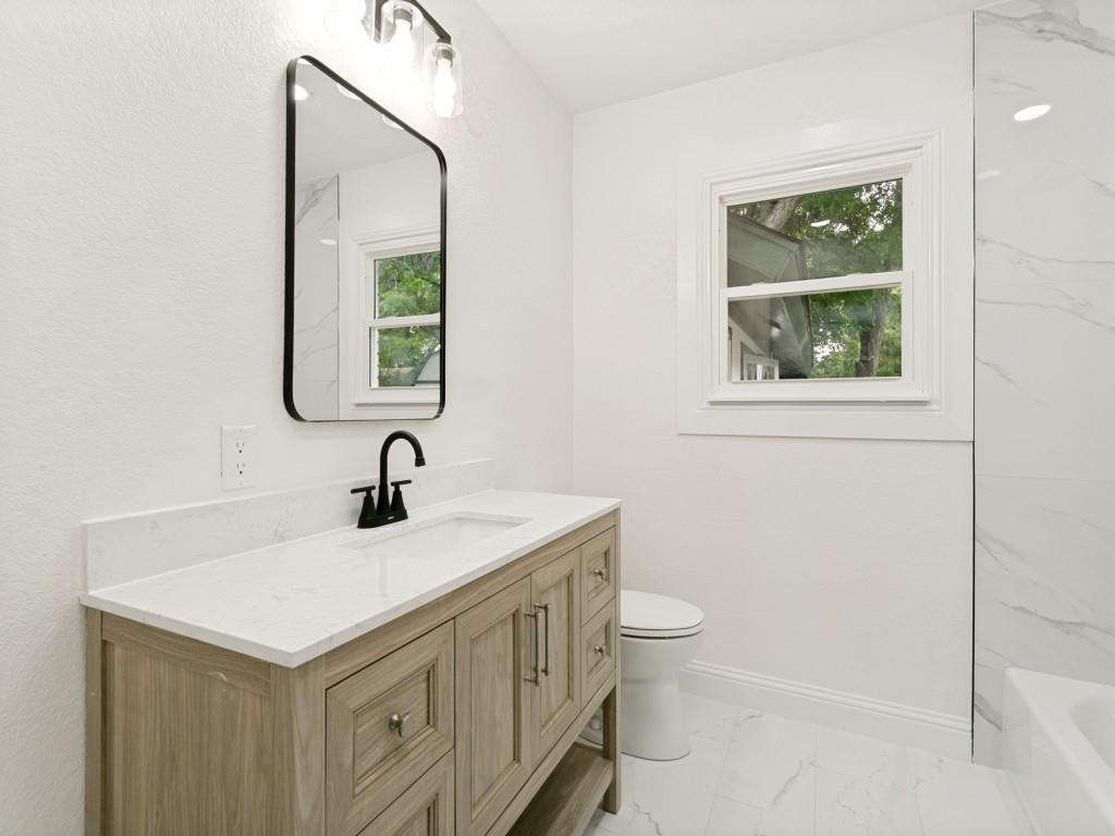 429 Harmon Road Hurst, TX 76053 - Photo 15 of 17