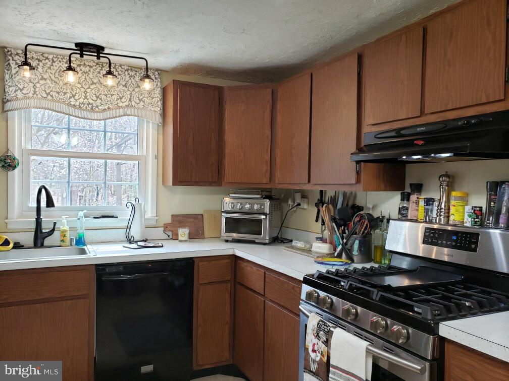 1315 Wilson Road Waldorf, MD 20602 - Photo 14 of 42 Kitchen