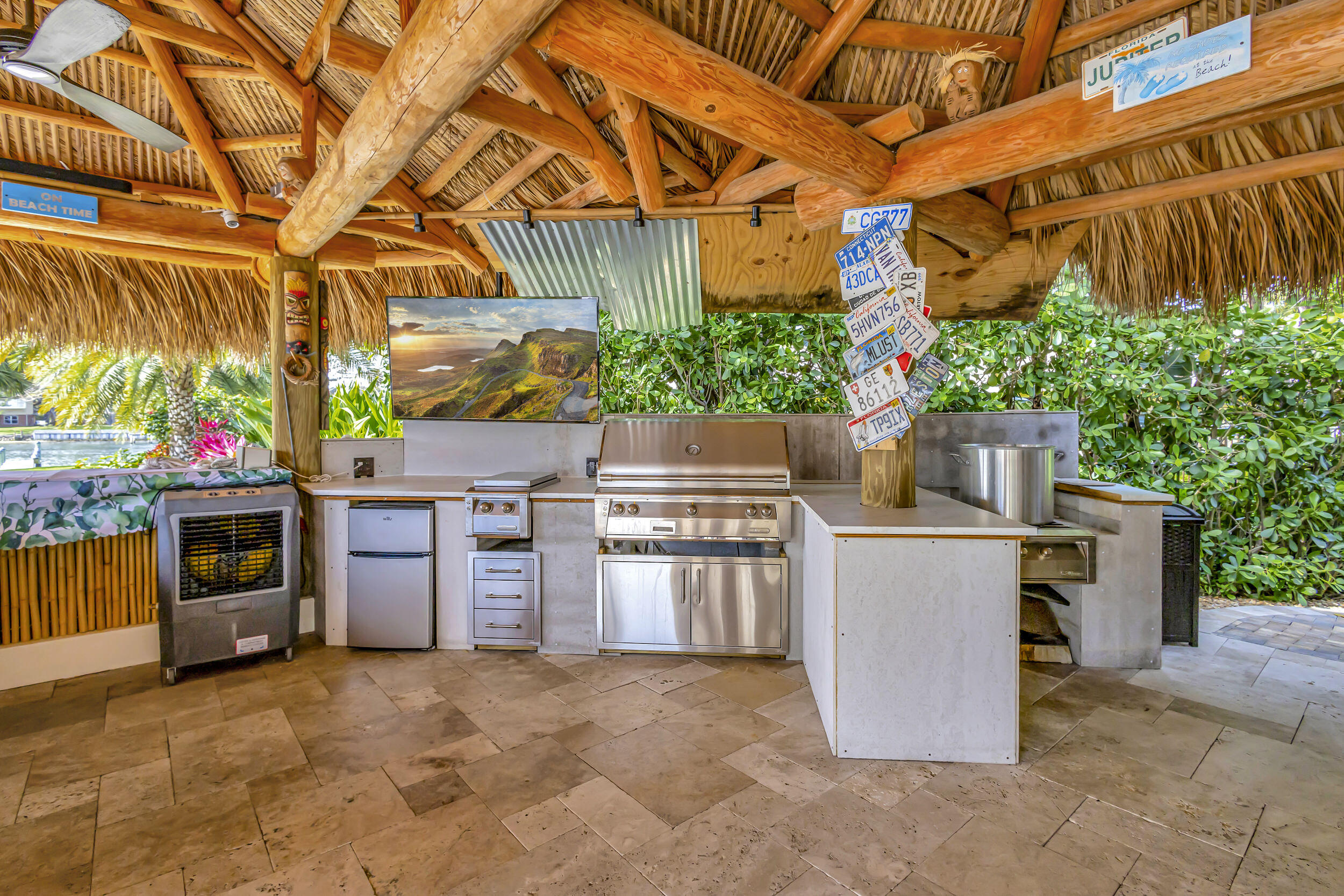 2138 Ascott Road North Palm Beach, FL 33408 - Photo 14 of 87 Tiki /Summer Kitchen