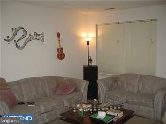 23 Gristmill Lane Clementon, NJ 08021 - Photo 3 of 6 Gallery Image 3