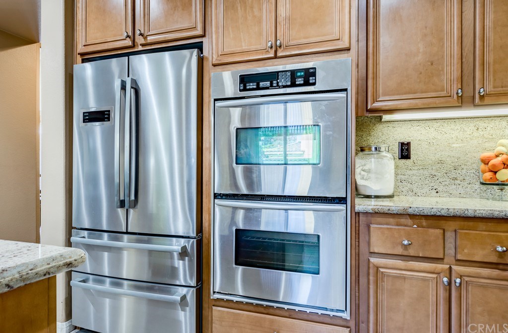 8066 Bluff View Lane Eastvale, CA 92880 - Photo 28 of 74