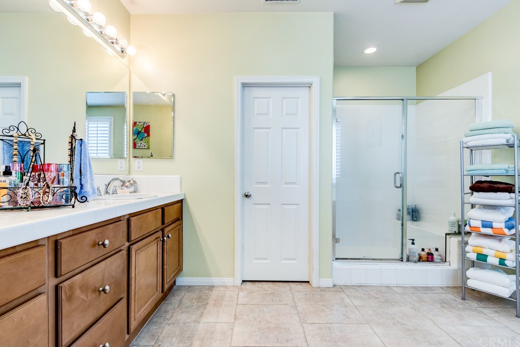 8066 Bluff View Lane Eastvale, CA 92880 - Photo 36 of 74