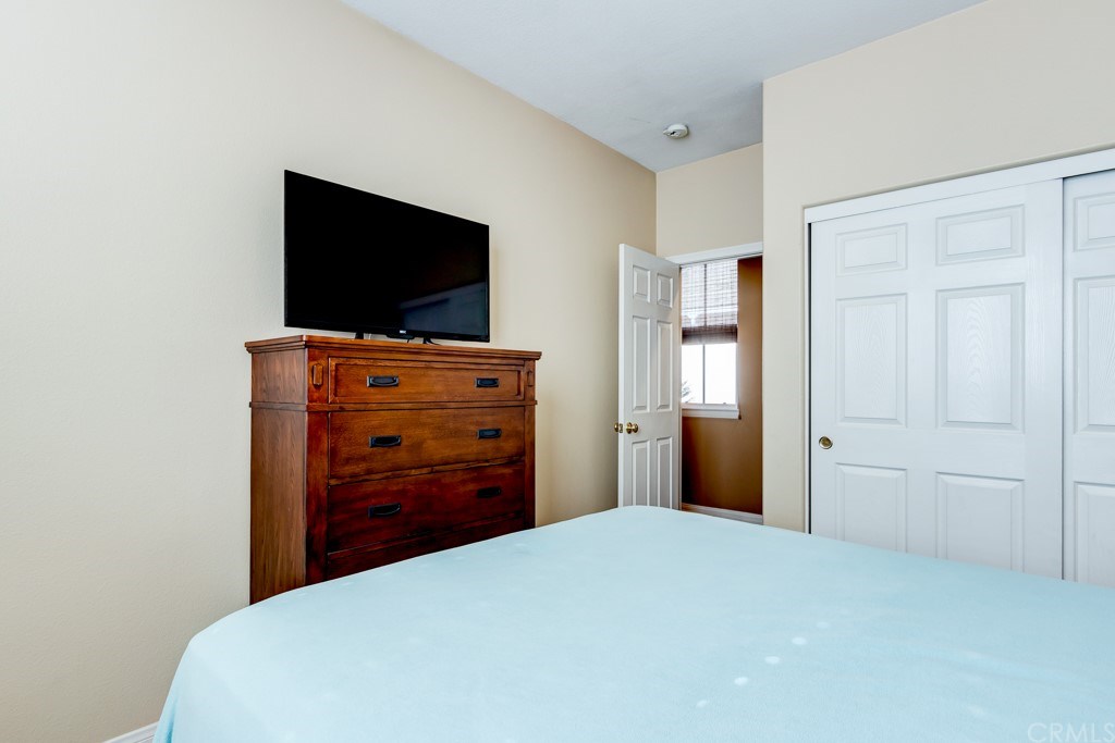 8066 Bluff View Lane Eastvale, CA 92880 - Photo 44 of 74