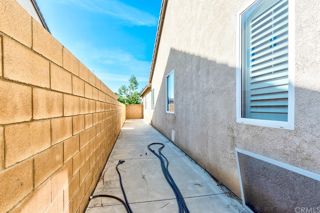 8066 Bluff View Lane Eastvale, CA 92880 - Photo 52 of 74