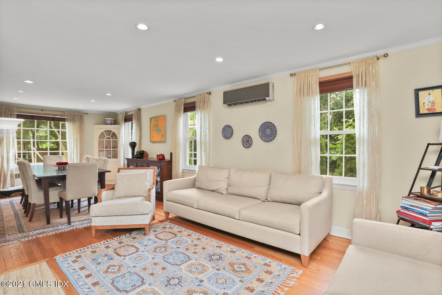 25 Summit Road Riverside, CT 06878 - Photo 3 of 40 25 Summit Rd Greenwich CT-large-020-020-