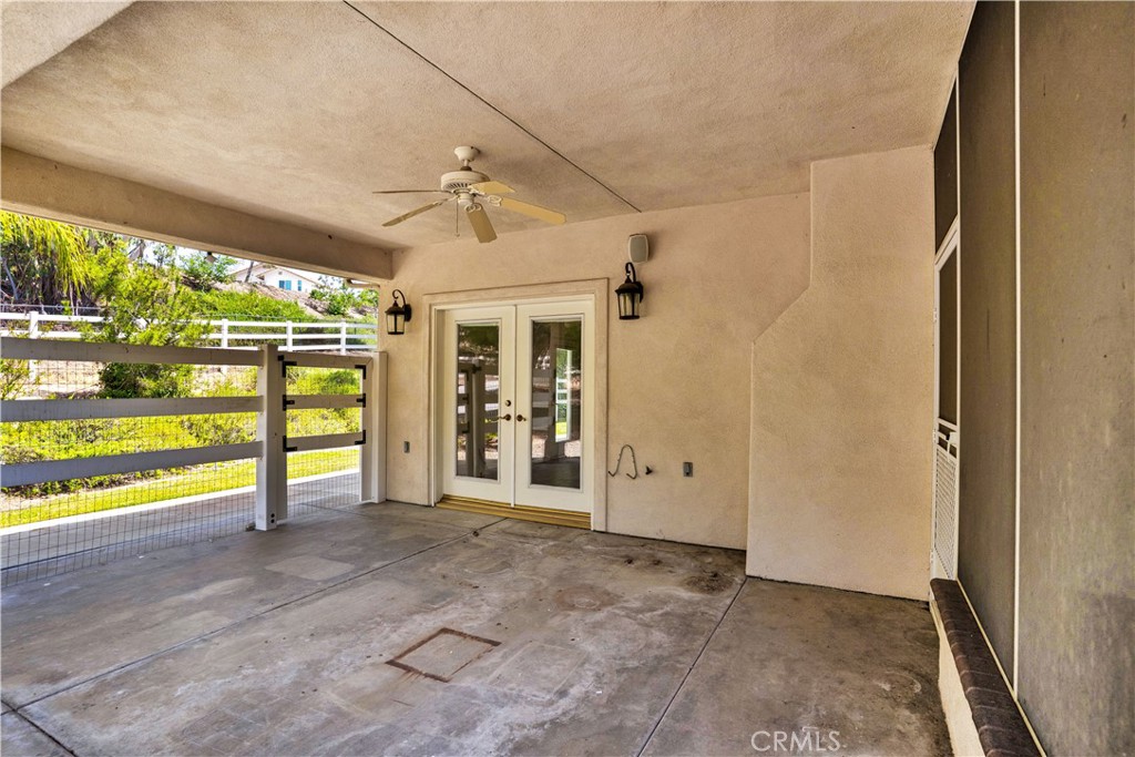 29781 Pasada Road Temecula, CA 92591 - Photo 54 of 58 Back patio