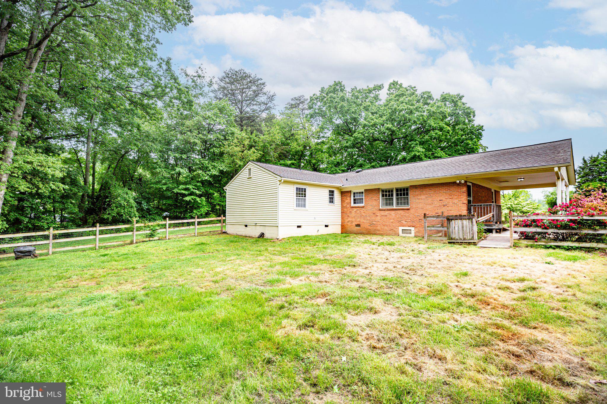 67 Holly Corner Road Fredericksburg, VA 22406 - Photo 29 of 34 The fenced rear yard