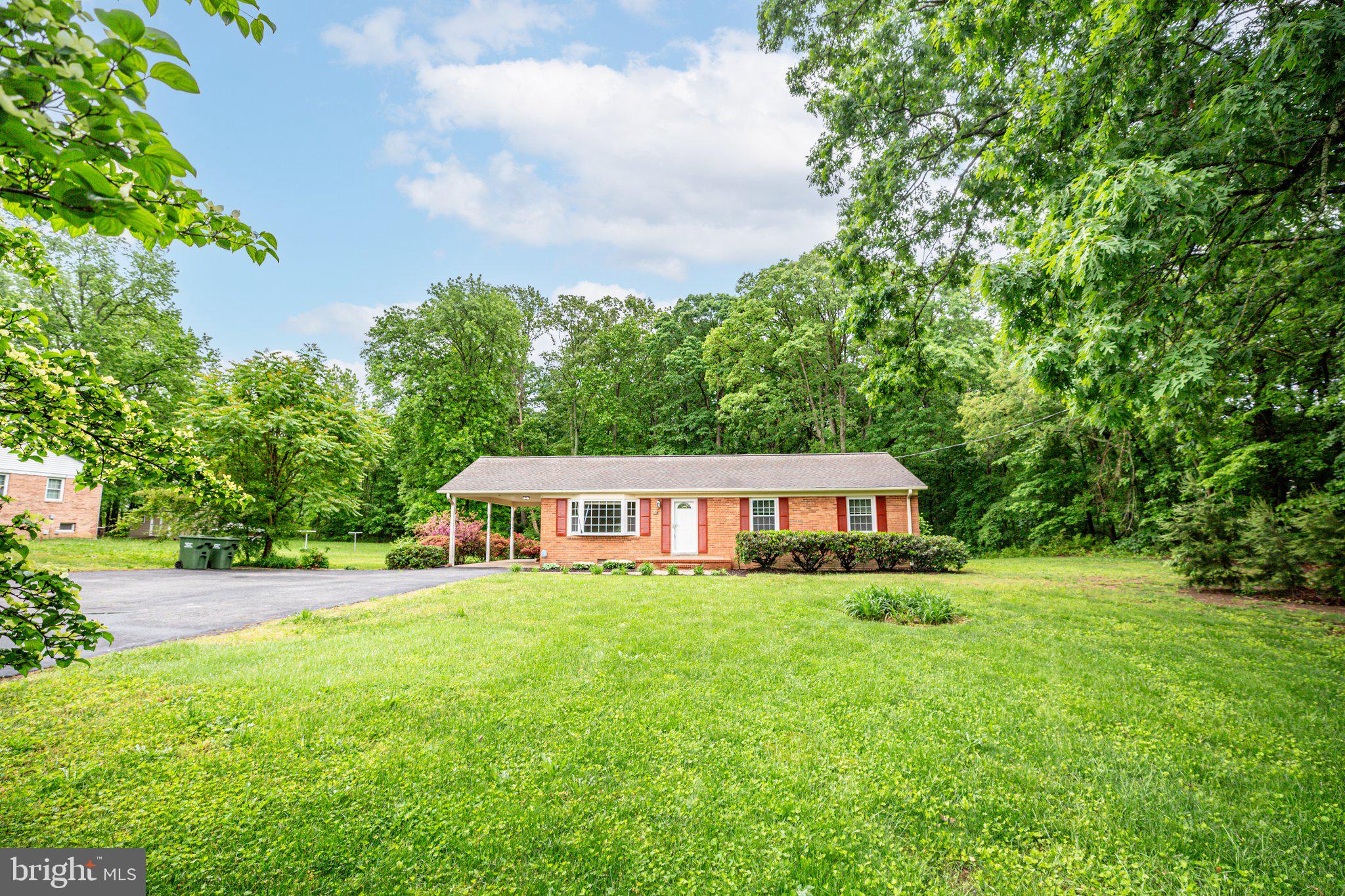 67 Holly Corner Road Fredericksburg, VA 22406 - Photo 33 of 34 Don't miss all the parking from the extended drive
