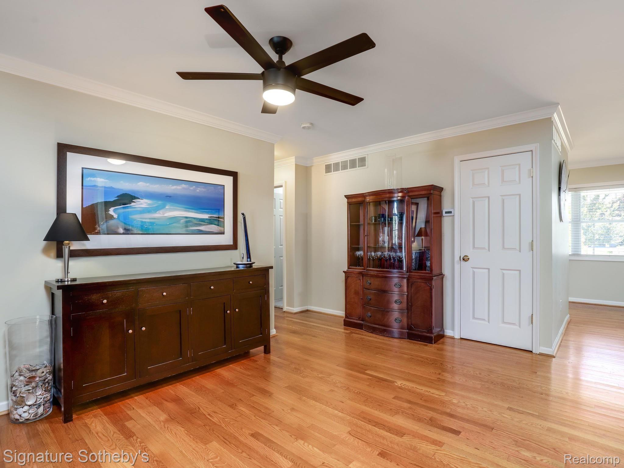 2695 Yorkshire Road Birmingham, MI 48009 - Photo 12 of 37 13.jpg