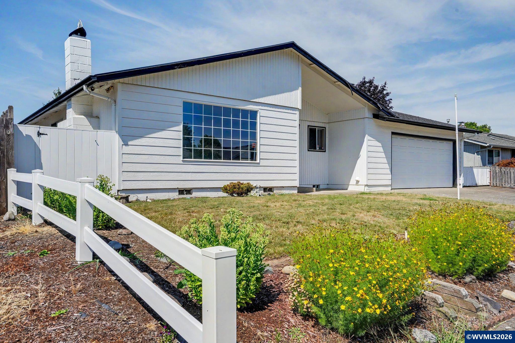 4755 Countess Court Northeast Salem, OR 97301 - Photo 2 of 34