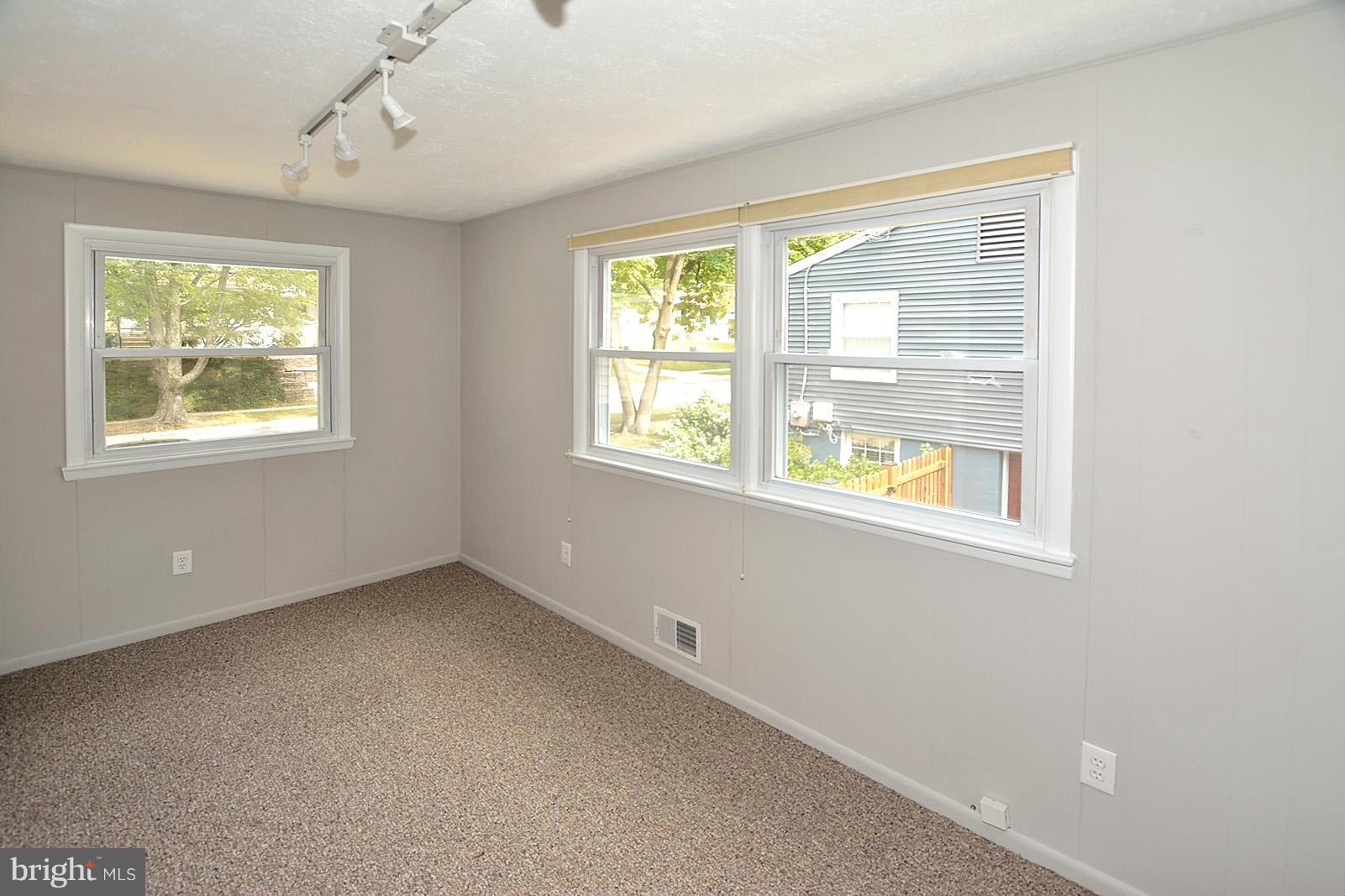 3222 Blueford Road Kensington, MD 20895 - Photo 5 of 21 Den w/ exit to the deck