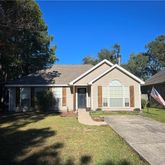 $1,600 | 616 Dean Street, Mandeville, LA 70448