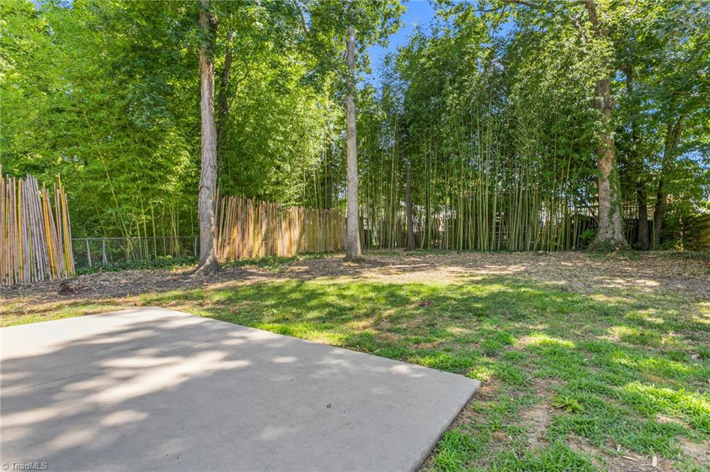 629 Rockspring Road High Point, NC 27262 - Photo 26 of 30