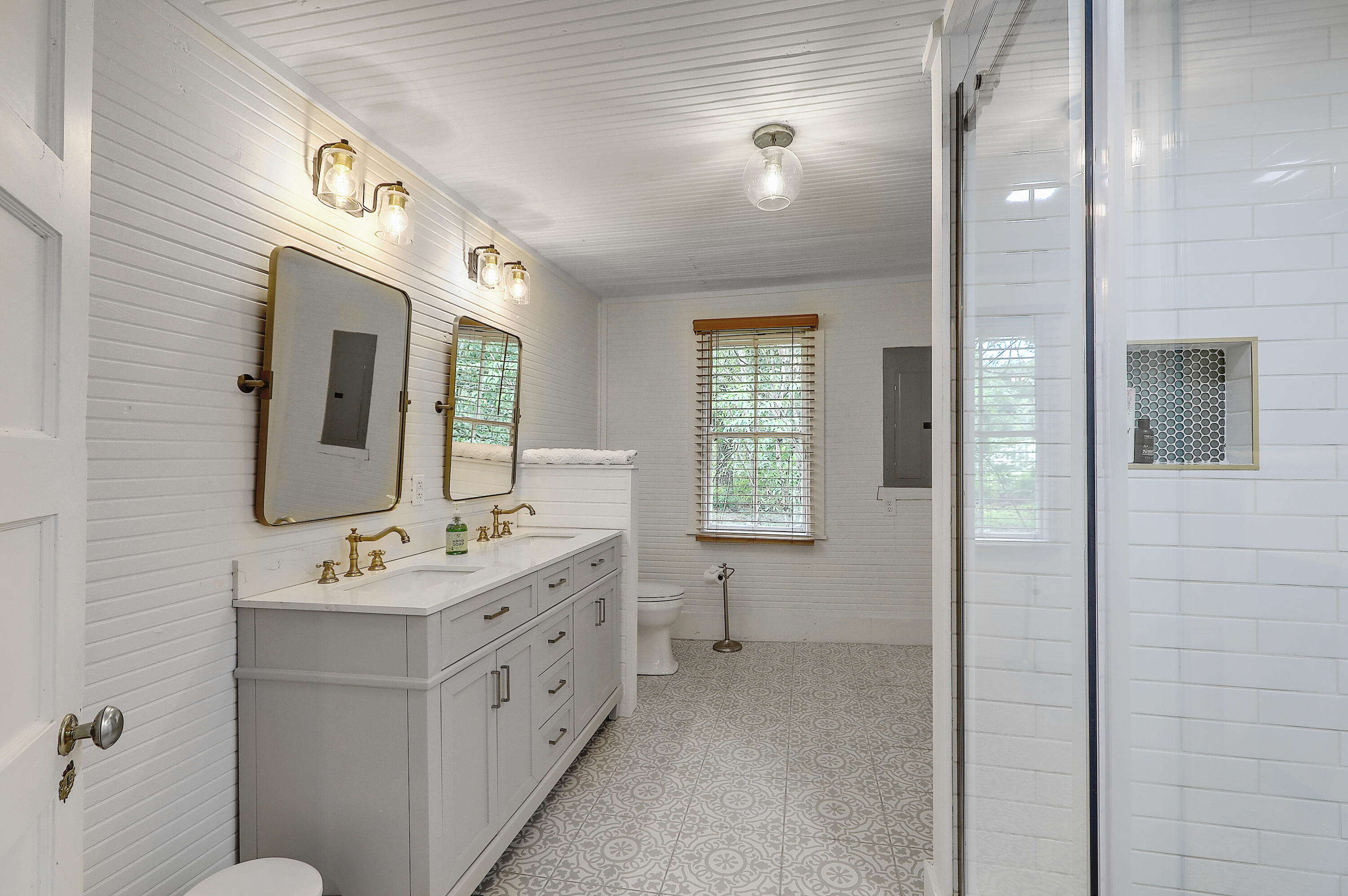 292 Greyback Road Summerville, SC 29483 - Photo 21 of 26 Bathroom