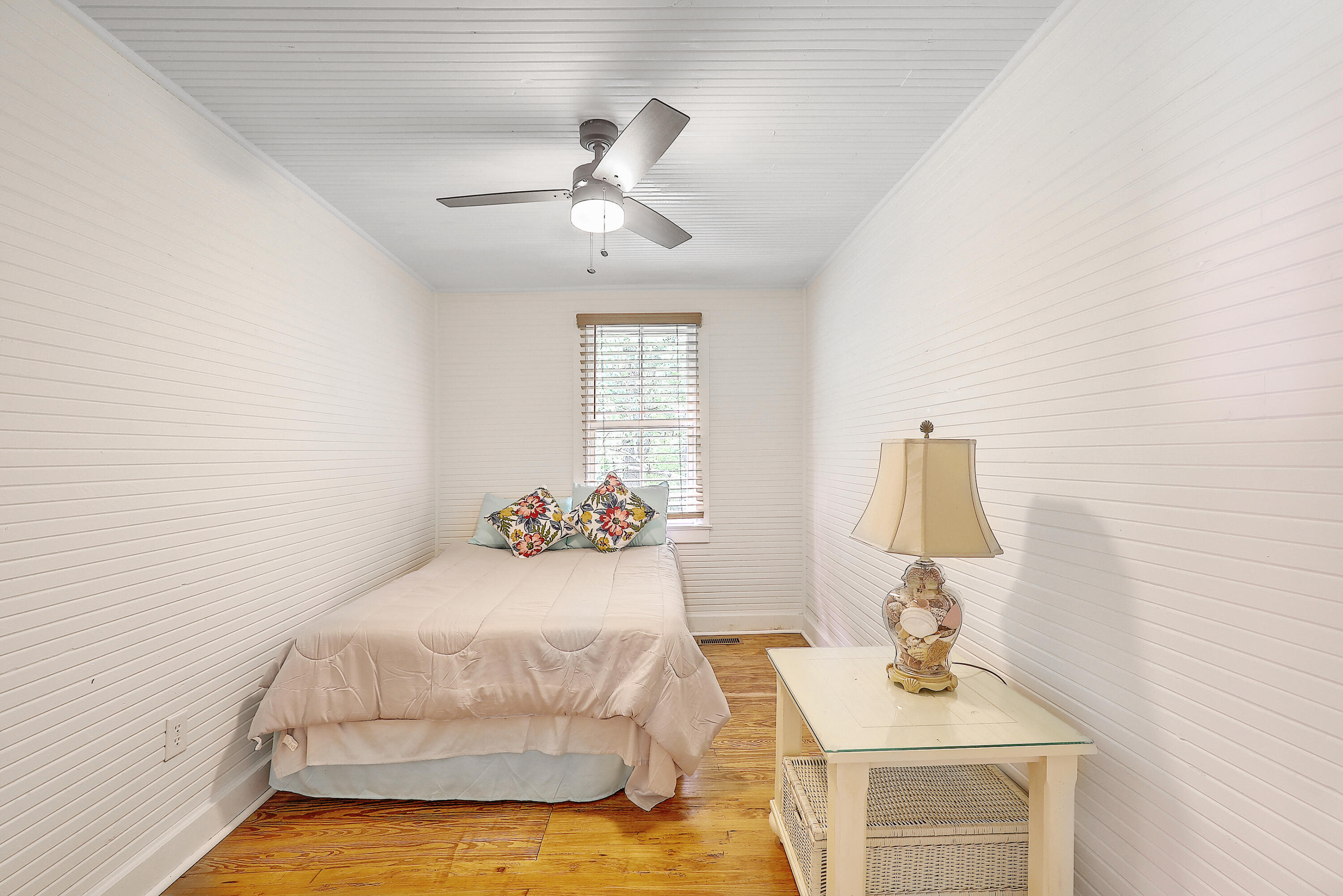 292 Greyback Road Summerville, SC 29483 - Photo 23 of 26 Bedroom 3